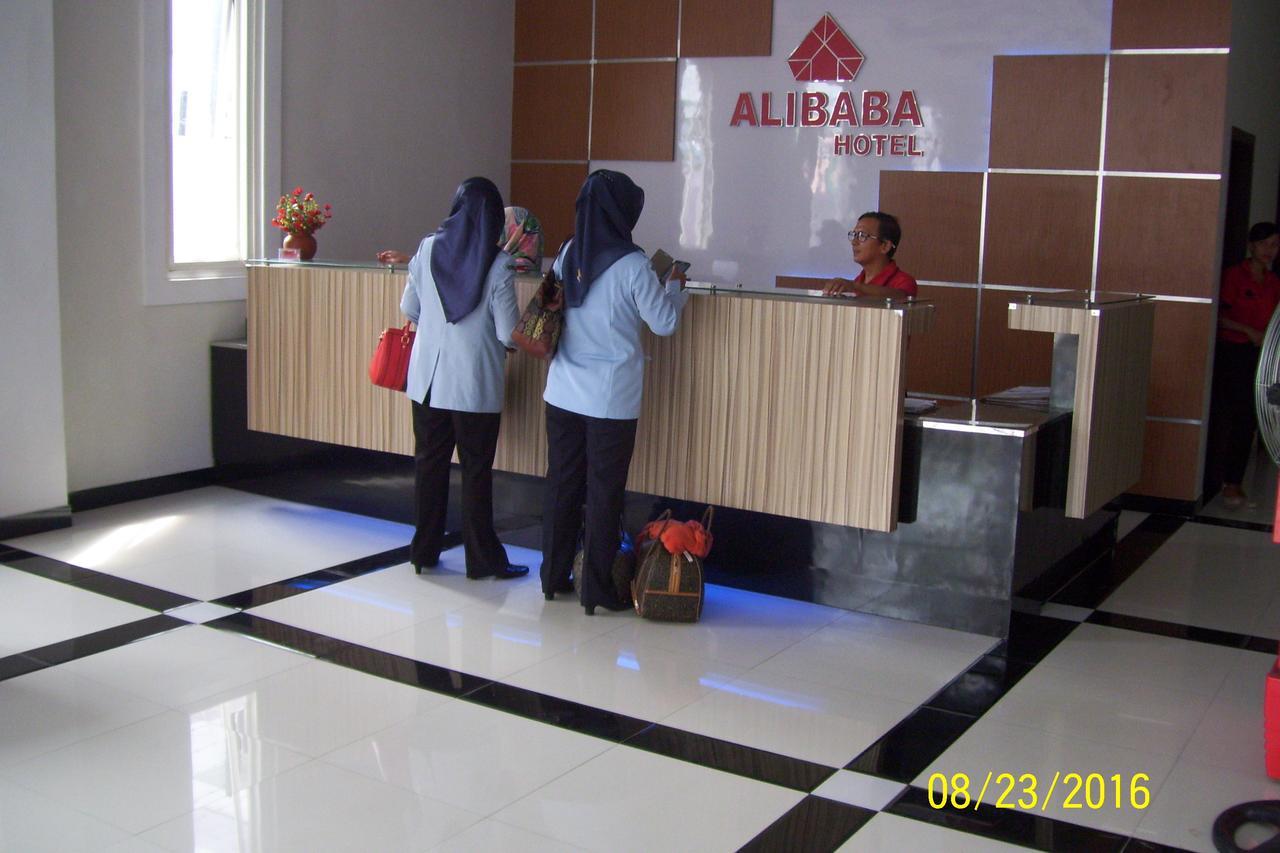 Alibaba Hotel Pangkalanbuun Exterior foto